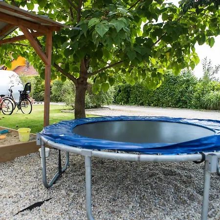 לינה וארוחת בוקר Pelso Panzio Balatonmáriafürdő